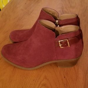Vionic Maroon Booties